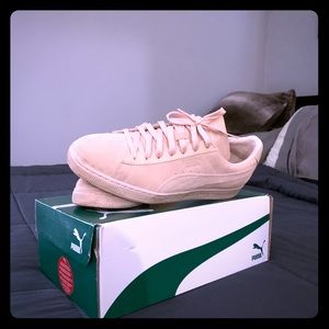 Puma sneakers